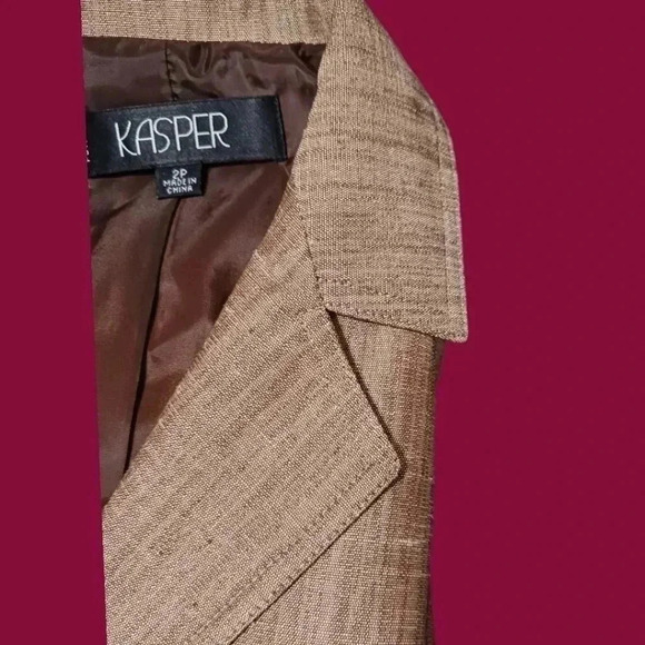 Kasper sheen blazer tan & brown blazer style safari size 2P - Picture 5 of 12